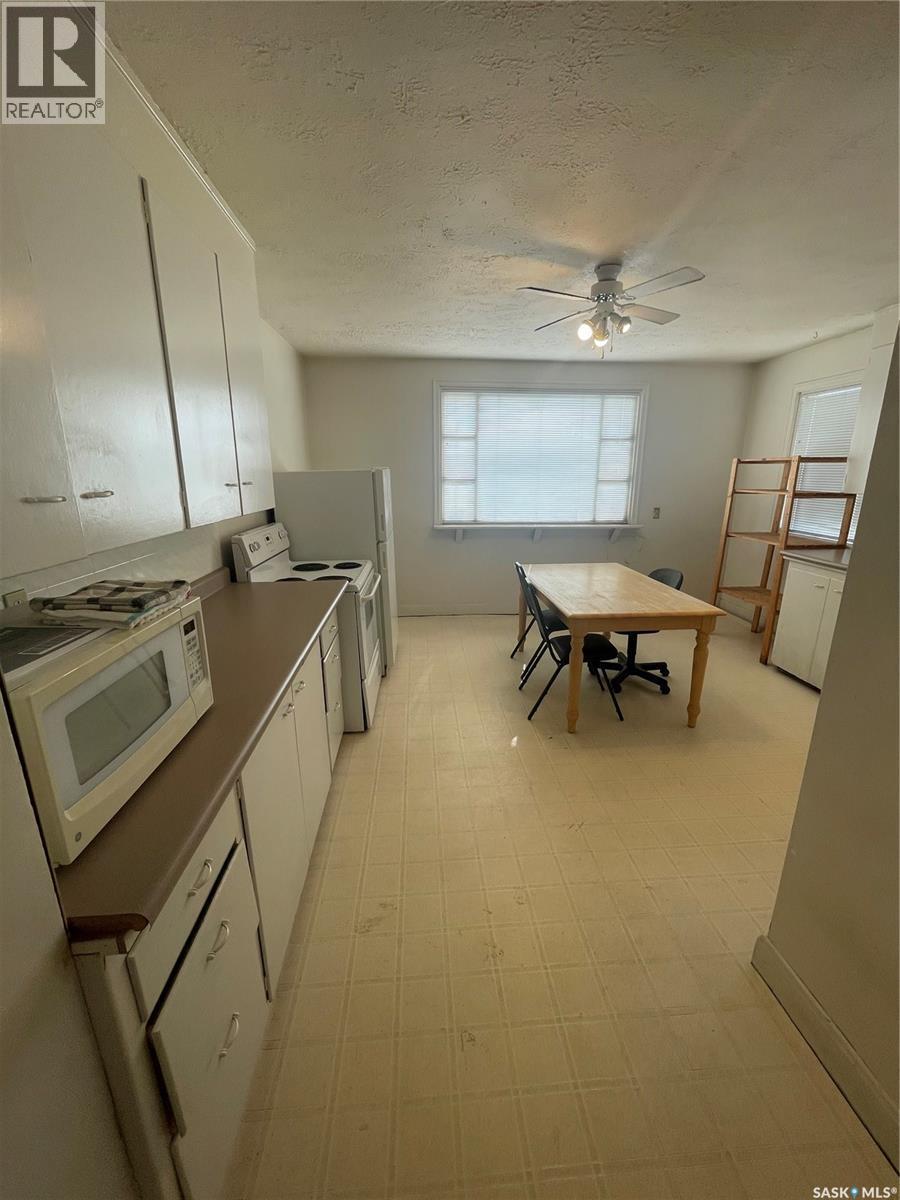 2318 8Th Street E, Saskatoon, SK