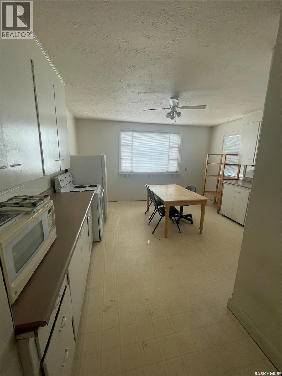 2318 8Th Street E, Saskatoon, SK