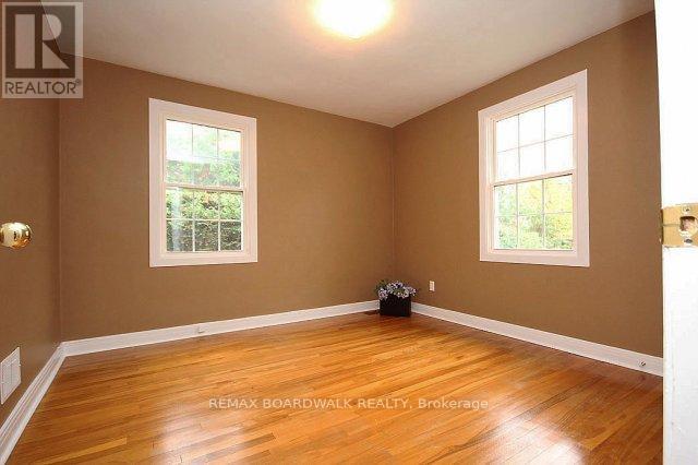 209 Knox Crescent, Ottawa, ON - Indoor Photo Showing Other Room