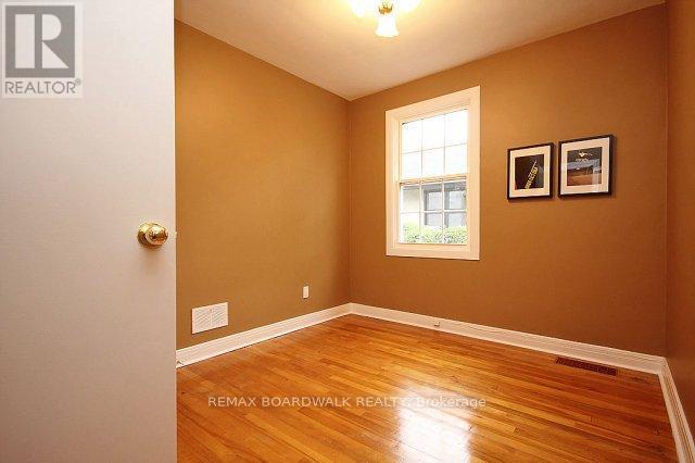 209 Knox Crescent, Ottawa, ON - Indoor Photo Showing Other Room
