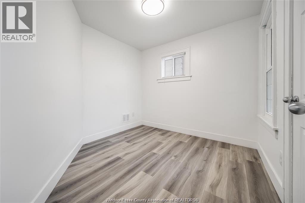 1691 Dougall, Windsor, ON - Indoor Photo Showing Other Room