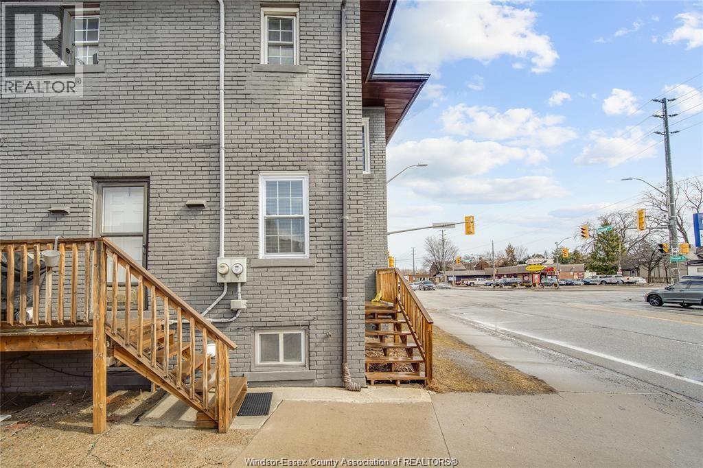 1691 Dougall, Windsor, ON - Outdoor