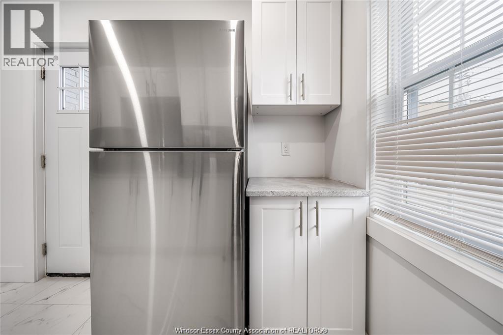 1691 Dougall, Windsor, ON - Indoor