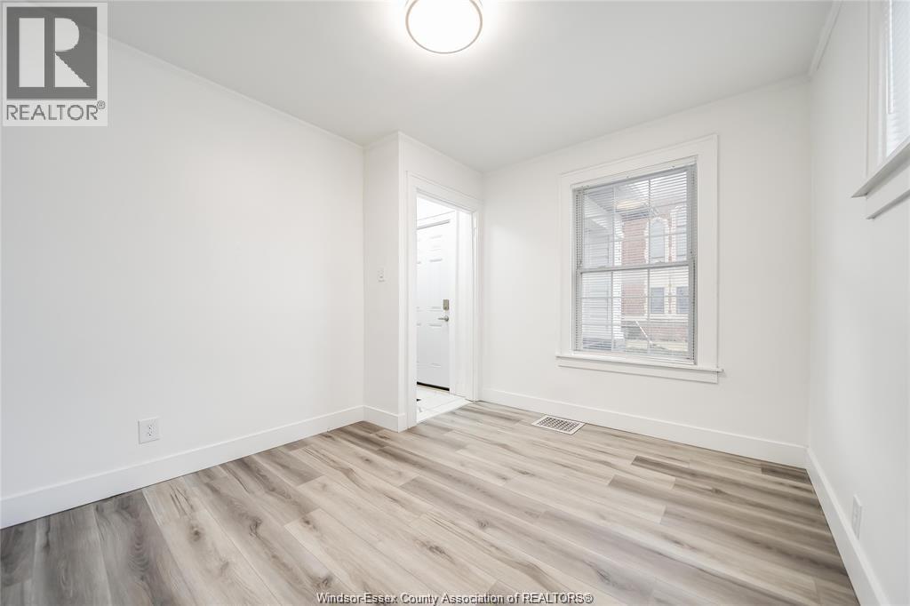 1691 Dougall, Windsor, ON - Indoor Photo Showing Other Room
