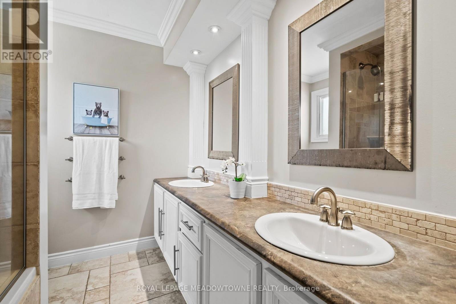 608 Moorelands Crescent, Milton, ON - Indoor Photo Showing Bathroom