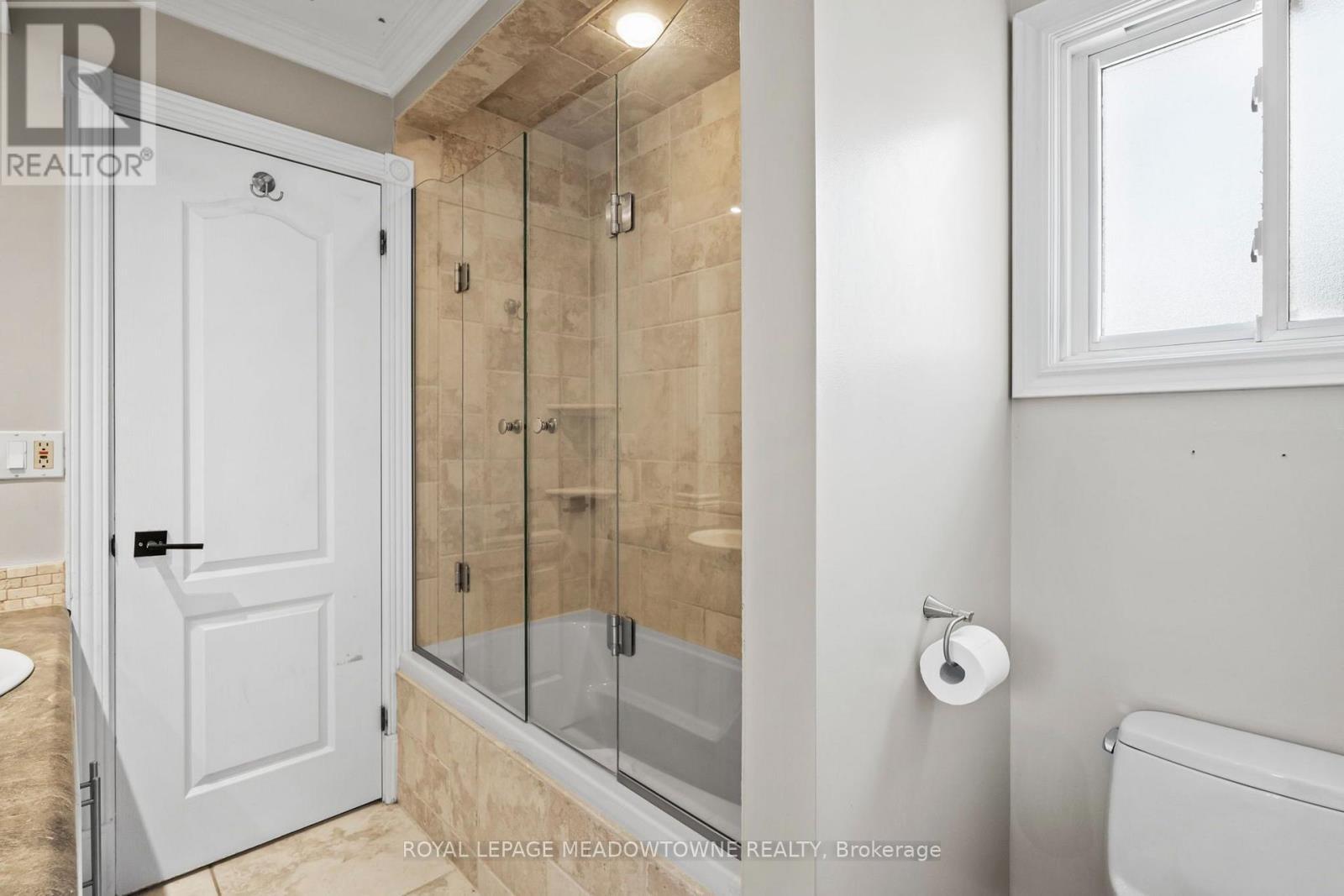 608 Moorelands Crescent, Milton, ON - Indoor Photo Showing Bathroom