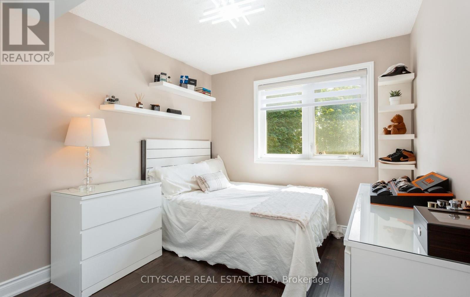 5259 Astwell Avenue, Mississauga, ON - Indoor Photo Showing Bedroom