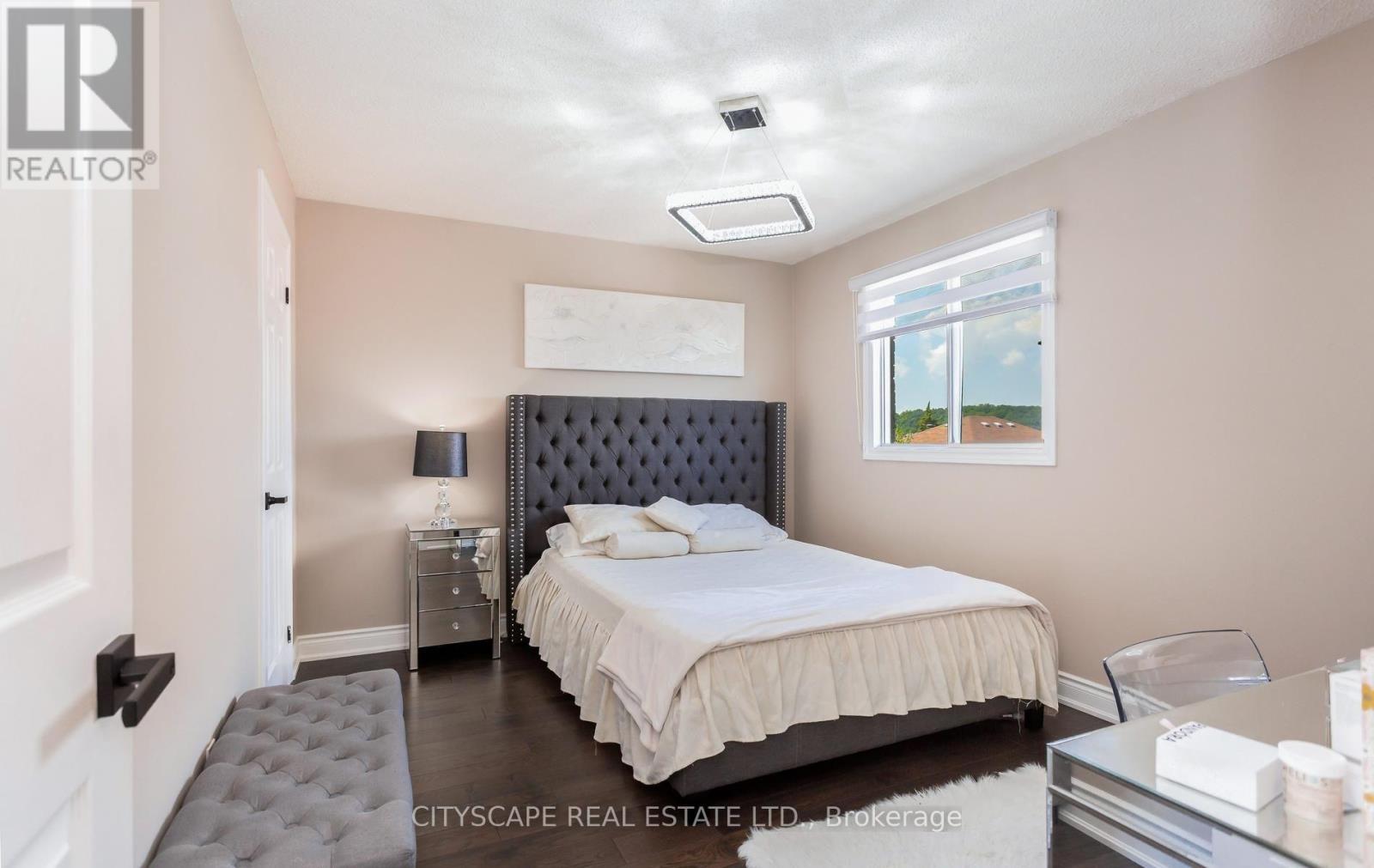 5259 Astwell Avenue, Mississauga, ON - Indoor Photo Showing Bedroom