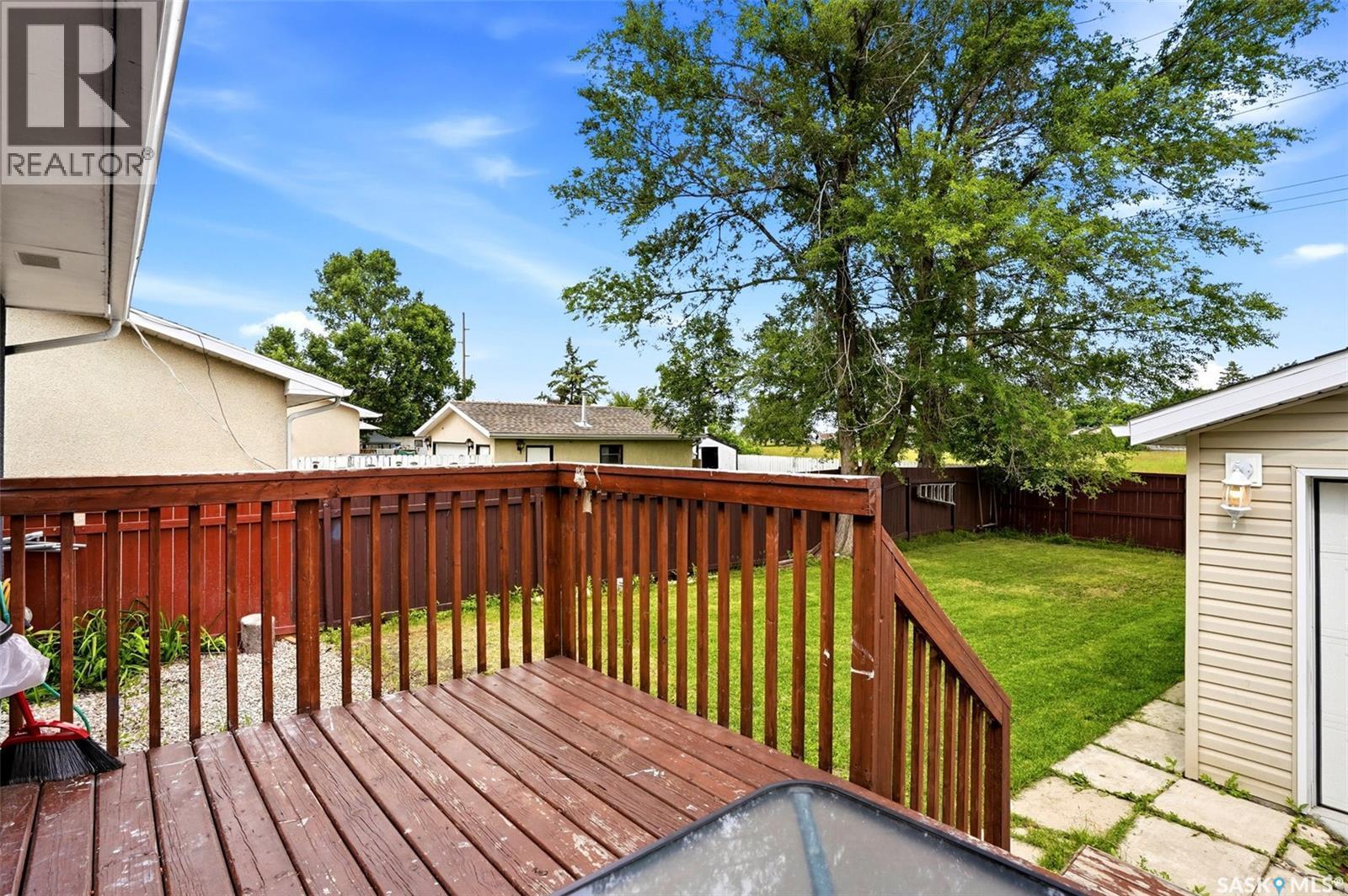 46 Mossing Bay, Regina, SK - Outdoor With Deck Patio Veranda With Exterior