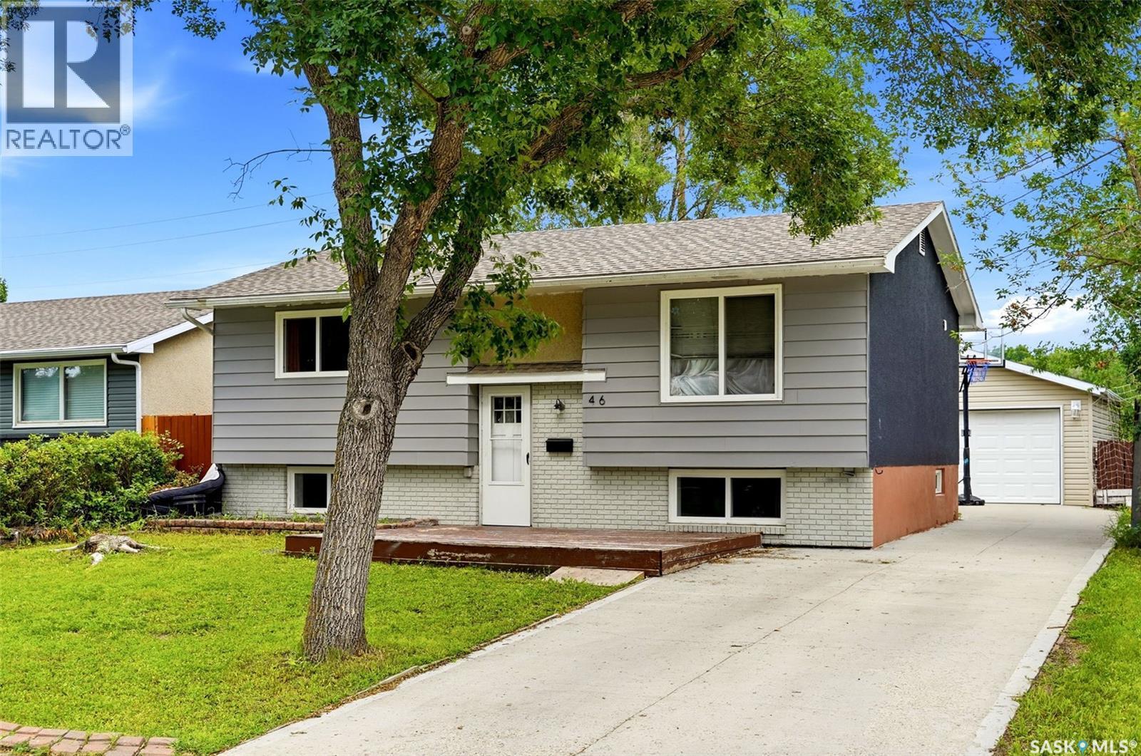 46 Mossing Bay, Regina, SK - Outdoor