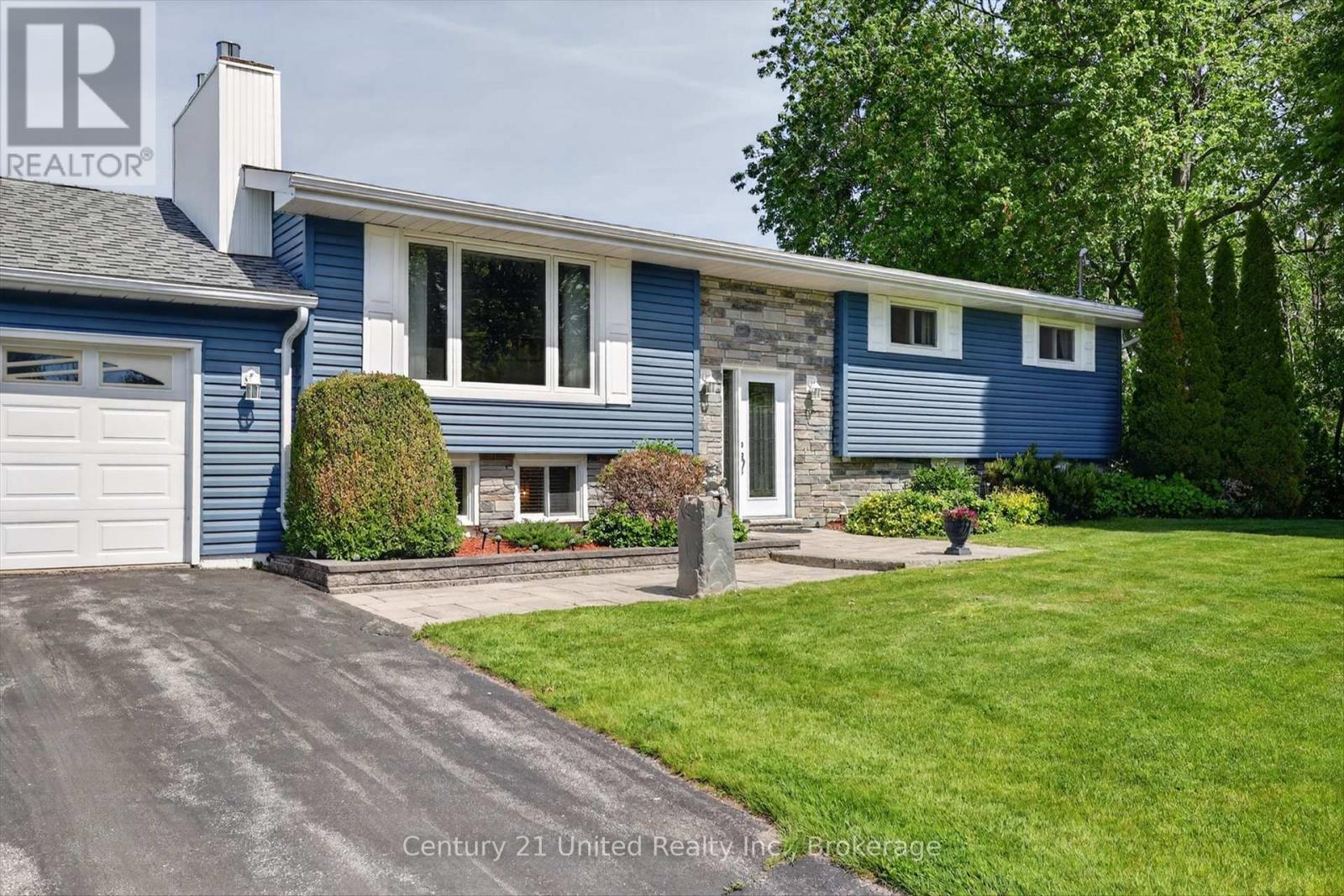 1190 Nuforest Drive, Selwyn, ON - Outdoor