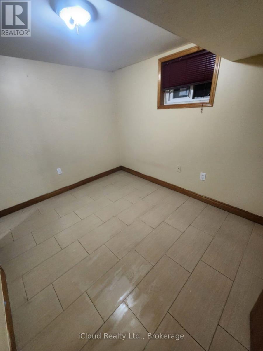 2631 Roblo Road, Mississauga, ON - Indoor Photo Showing Other Room