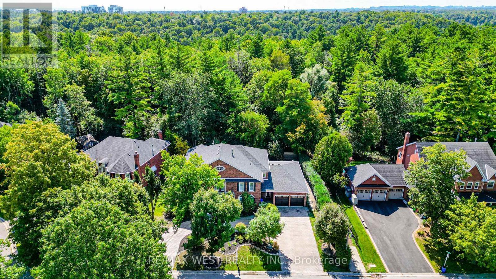 81 Woodview Drive, Pickering, ON - Outdoor