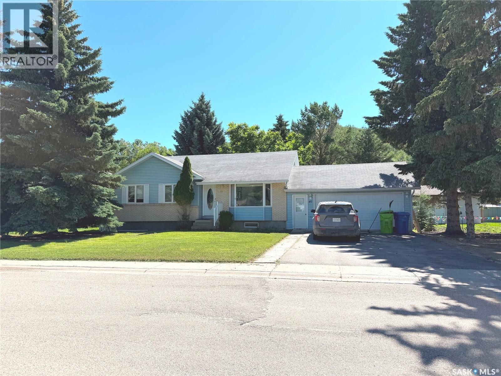 40 Willow Crescent, Fort Qu'Appelle, SK - Outdoor With Facade