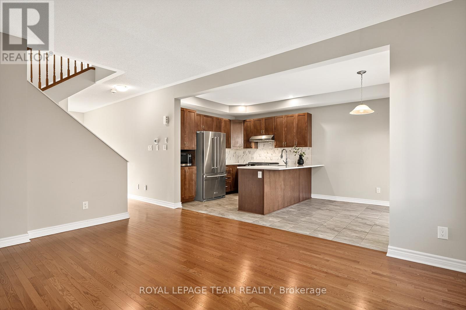 619 Geranium Walk, Ottawa, ON - Indoor Photo Showing Kitchen
