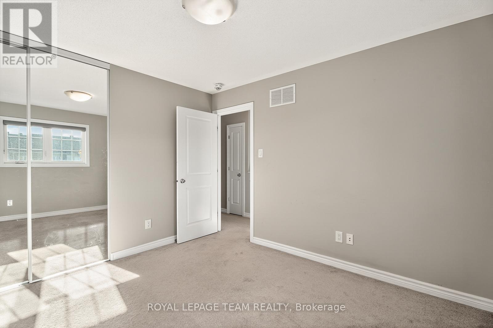 619 Geranium Walk, Ottawa, ON - Indoor Photo Showing Other Room