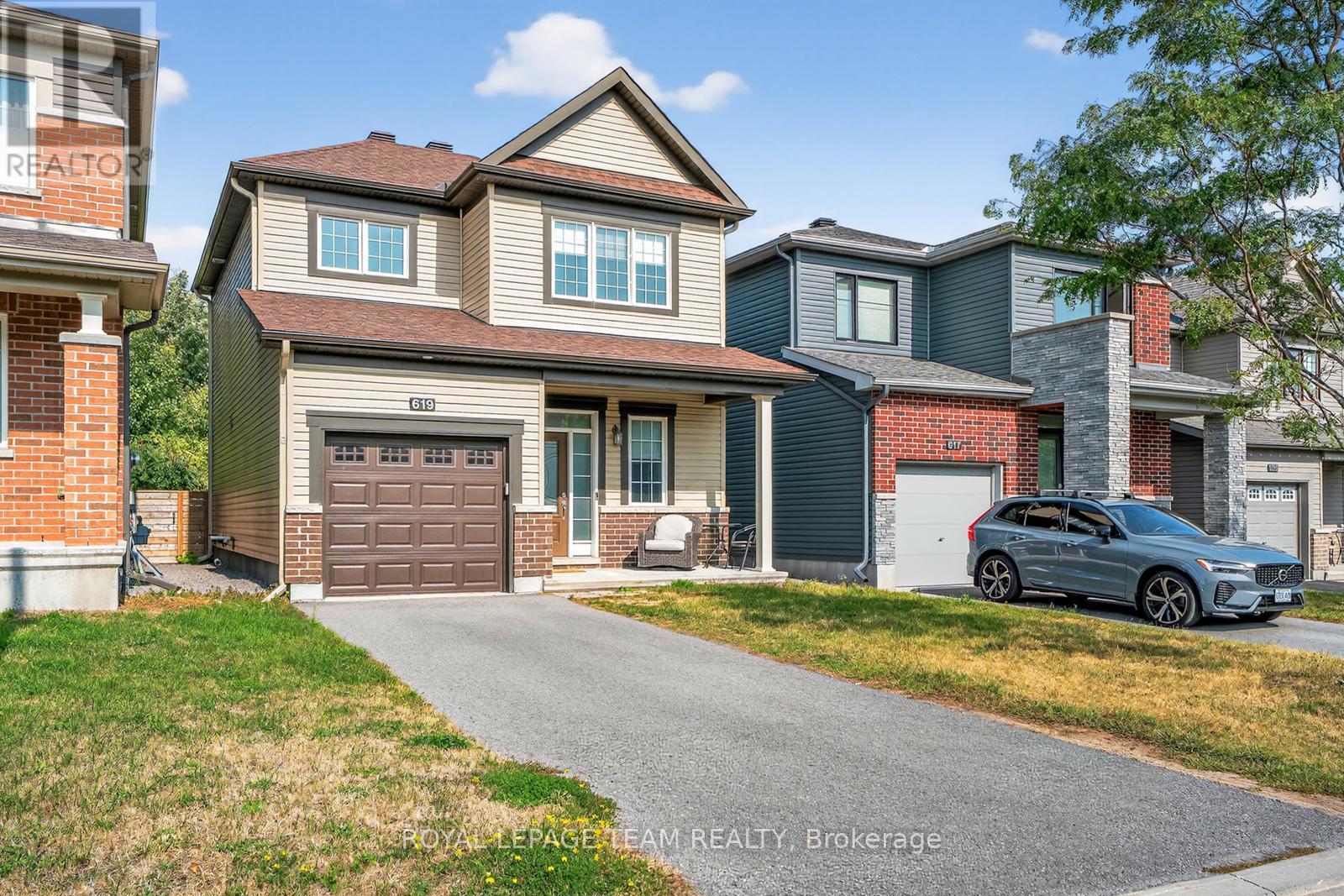 619 Geranium Walk, Ottawa, ON - Outdoor With Facade