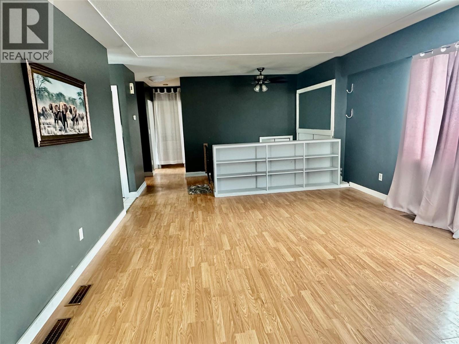 475 Hollywood Road S, Kelowna, BC - Indoor Photo Showing Other Room