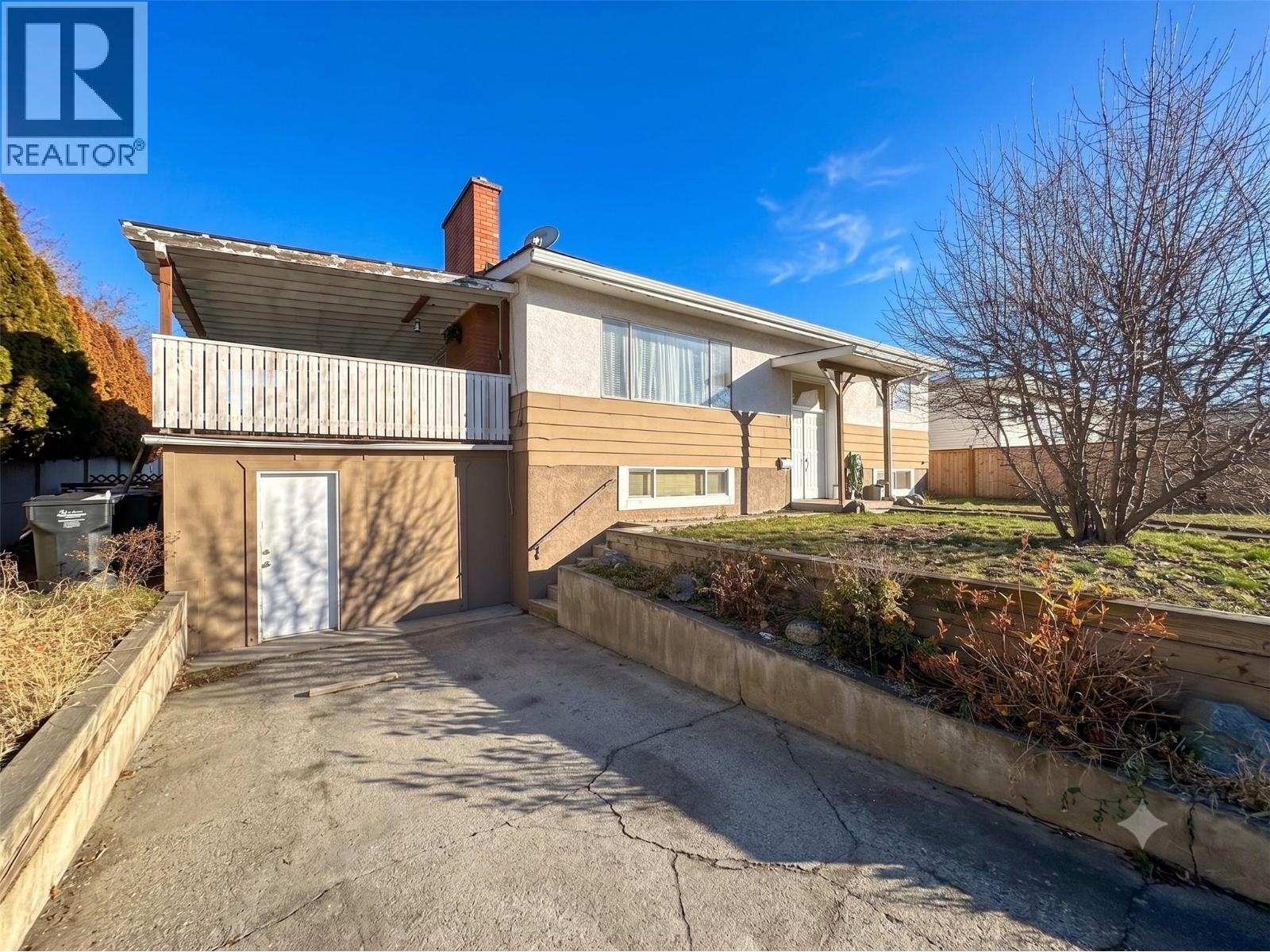 475 Hollywood Road S, Kelowna, BC - Outdoor