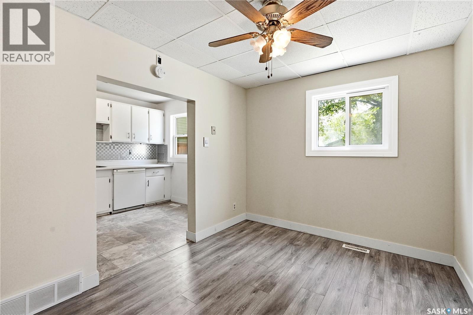 927 4Th Avenue N, Saskatoon, SK - Indoor