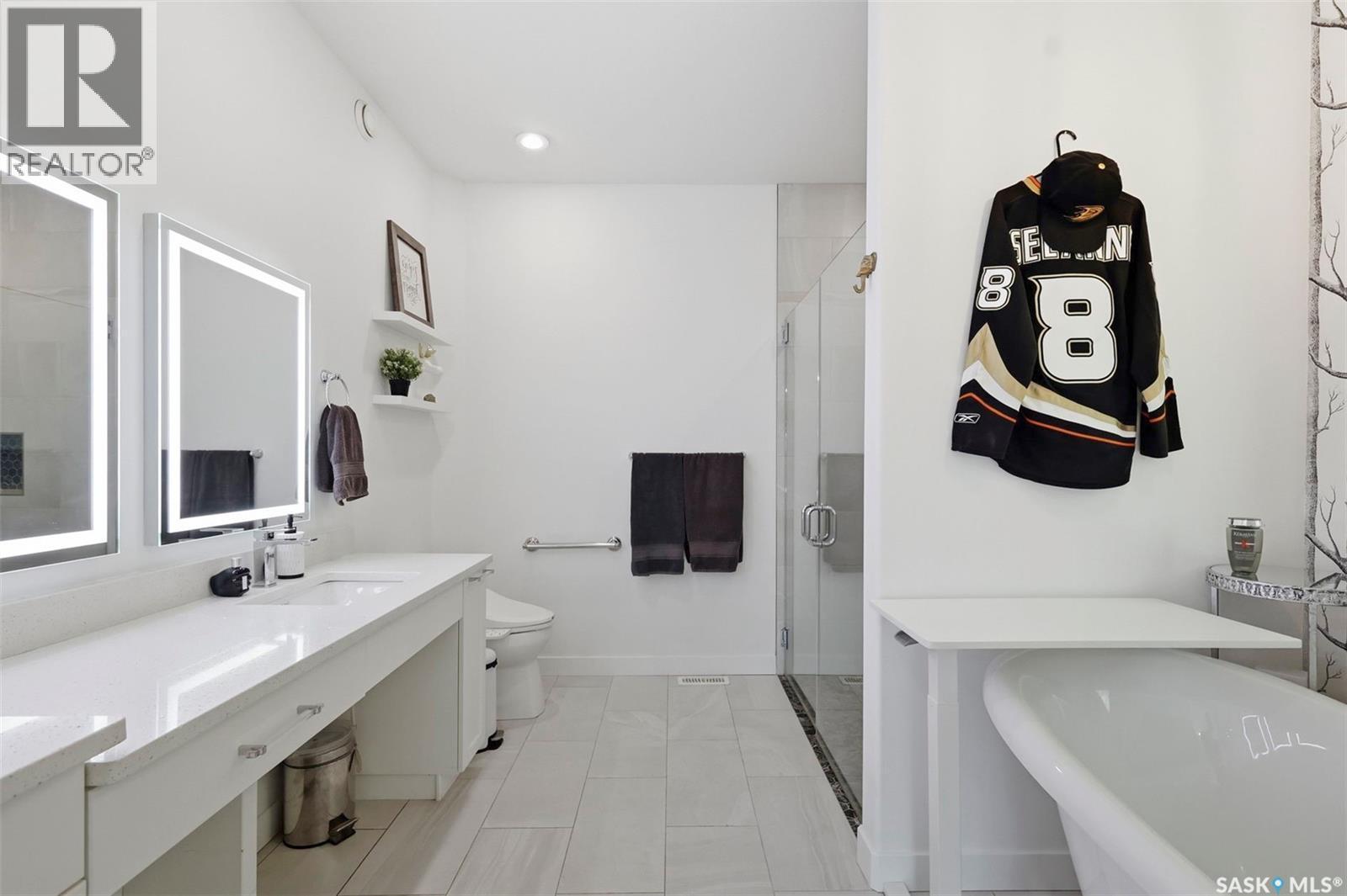 1521 10Th Avenue N, Saskatoon, SK - Indoor Photo Showing Bathroom