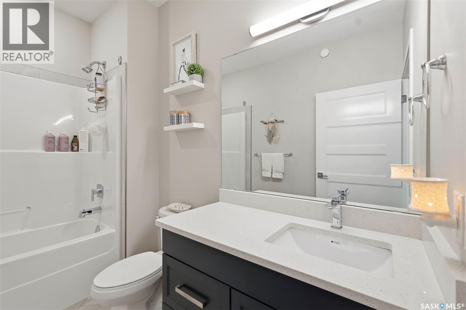 1521 10Th Avenue N, Saskatoon, SK - Indoor Photo Showing Bathroom