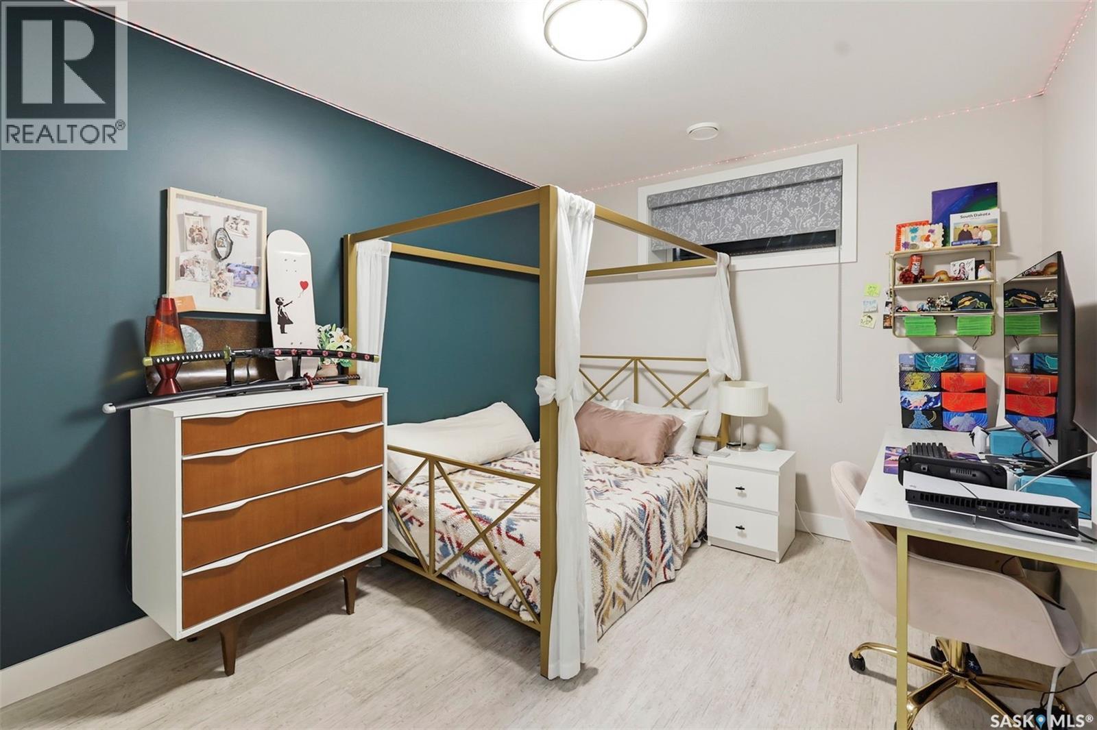 1521 10Th Avenue N, Saskatoon, SK - Indoor Photo Showing Bedroom
