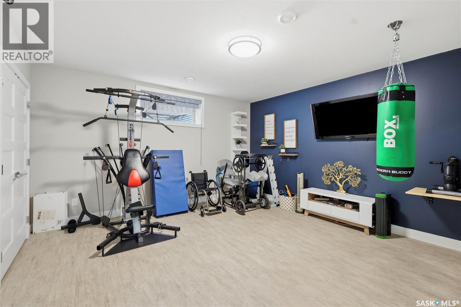 1521 10Th Avenue N, Saskatoon, SK - Indoor Photo Showing Gym Room