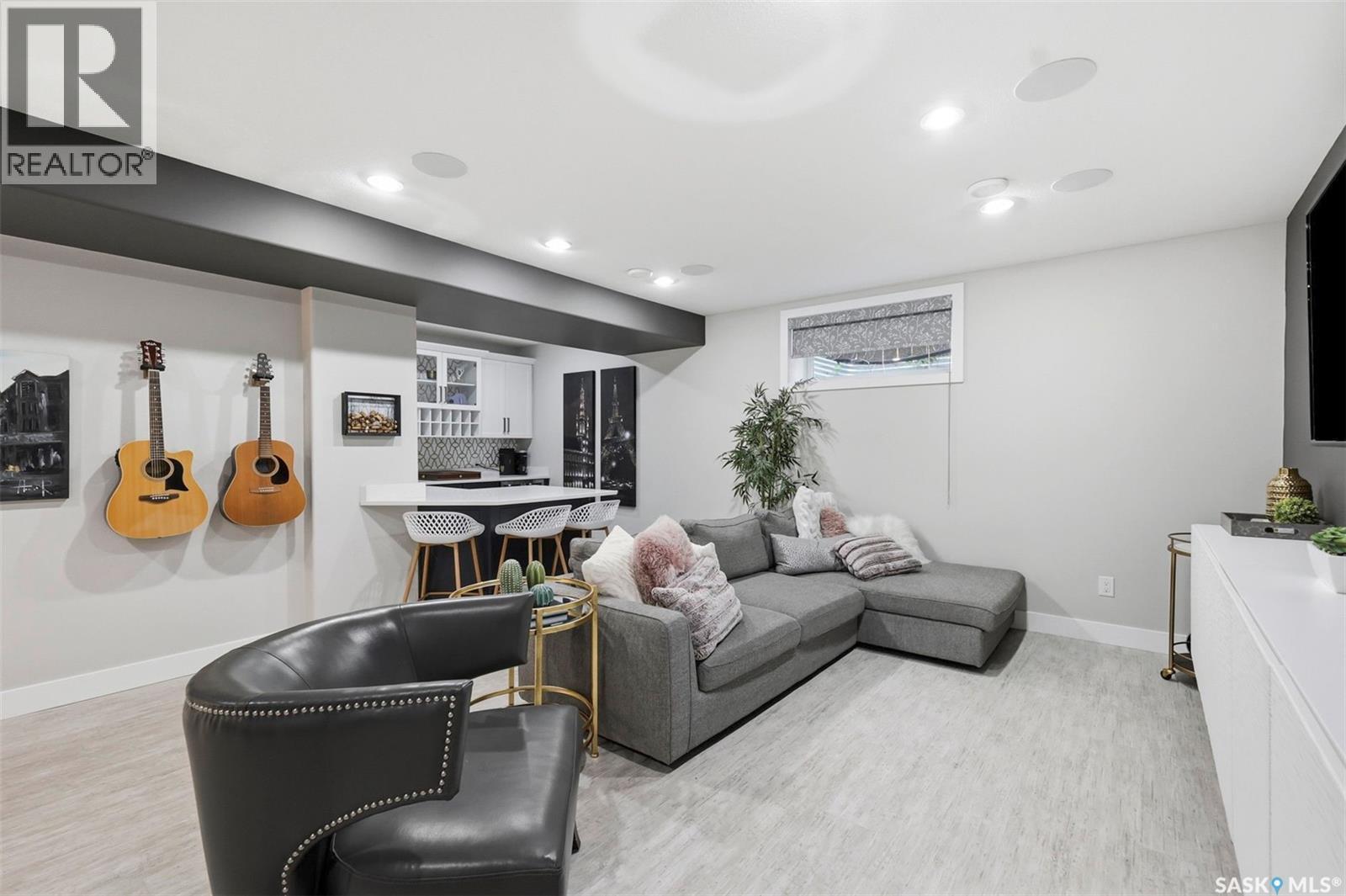 1521 10Th Avenue N, Saskatoon, SK - Indoor