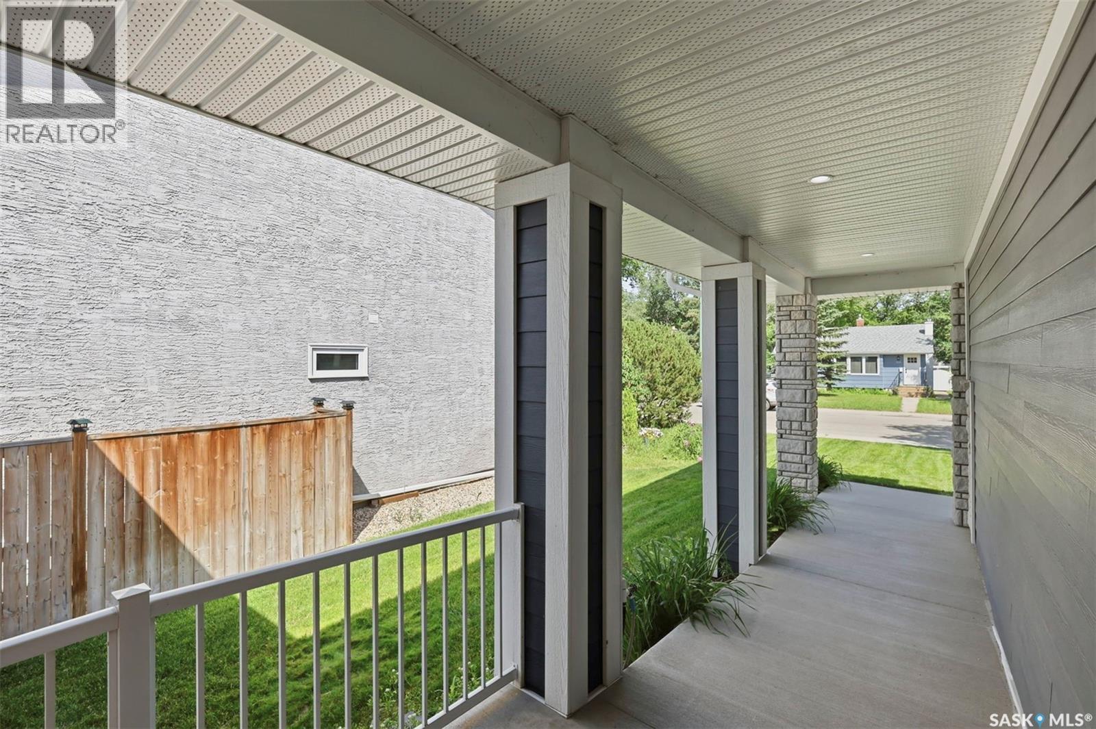 1521 10Th Avenue N, Saskatoon, SK - Outdoor With Deck Patio Veranda With Exterior