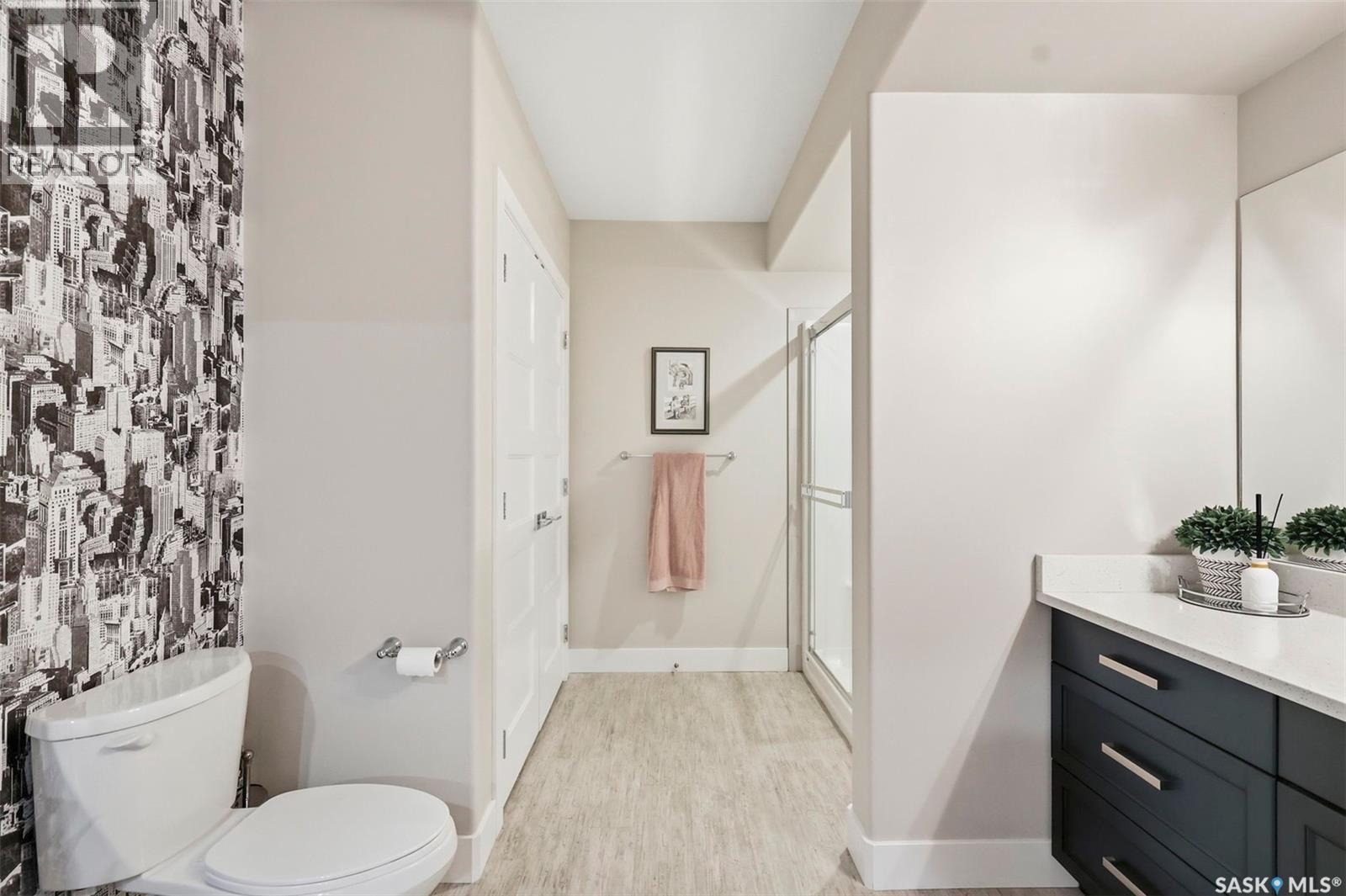 1521 10Th Avenue N, Saskatoon, SK - Indoor Photo Showing Bathroom