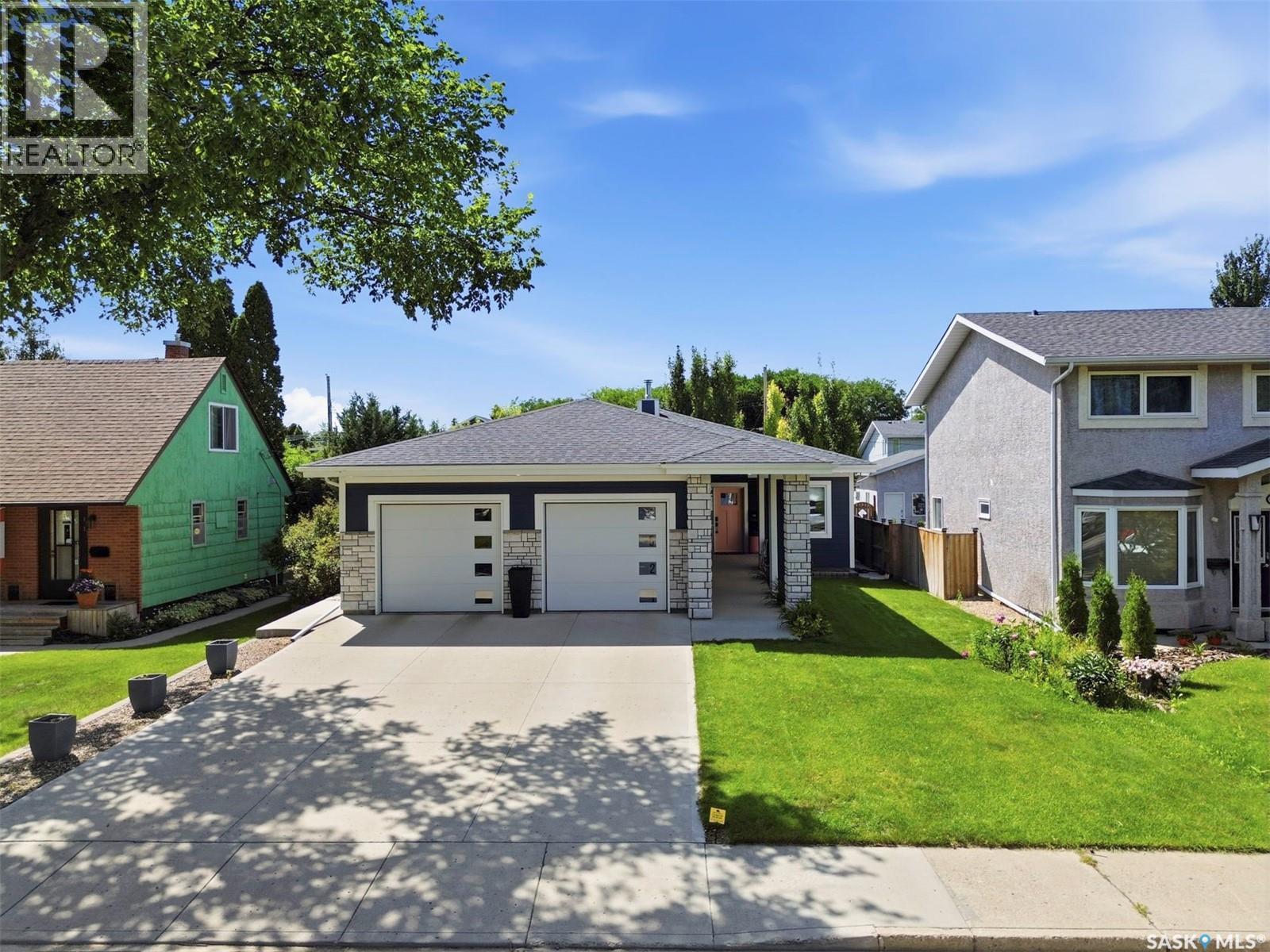 1521 10Th Avenue N, Saskatoon, SK - Outdoor