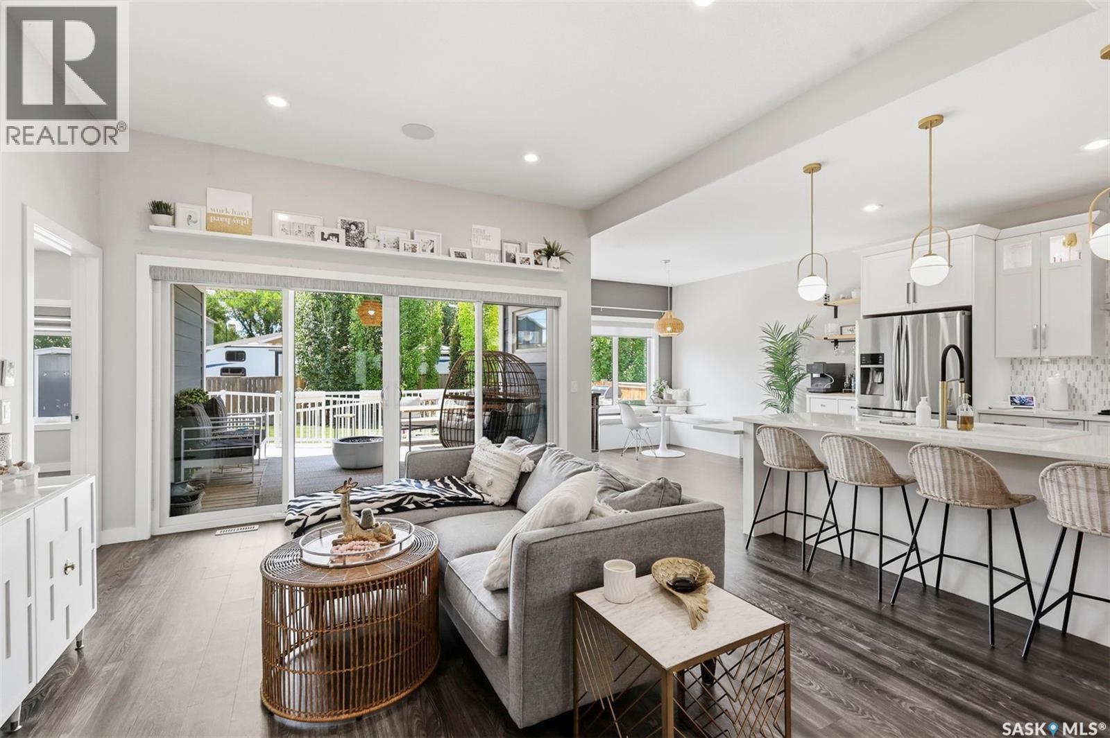 1521 10Th Avenue N, Saskatoon, SK - Indoor