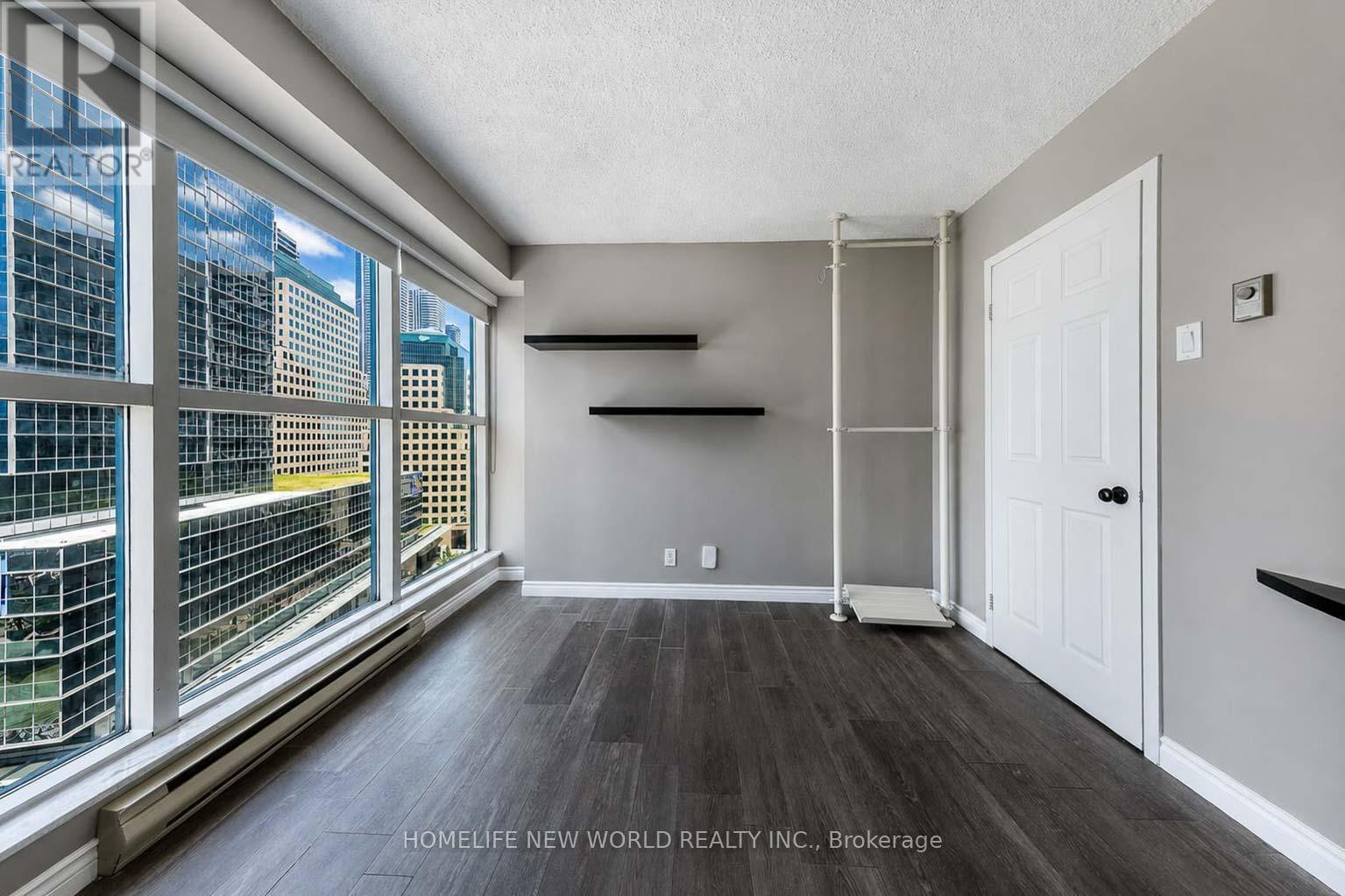 1602 - 77 Harbour Square, Toronto, ON - Indoor Photo Showing Other Room