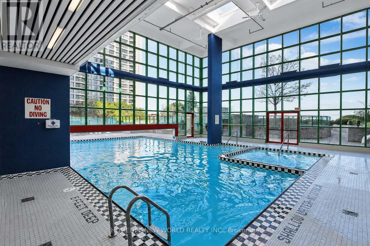 1602 - 77 Harbour Square, Toronto, ON - Indoor Photo Showing Other Room