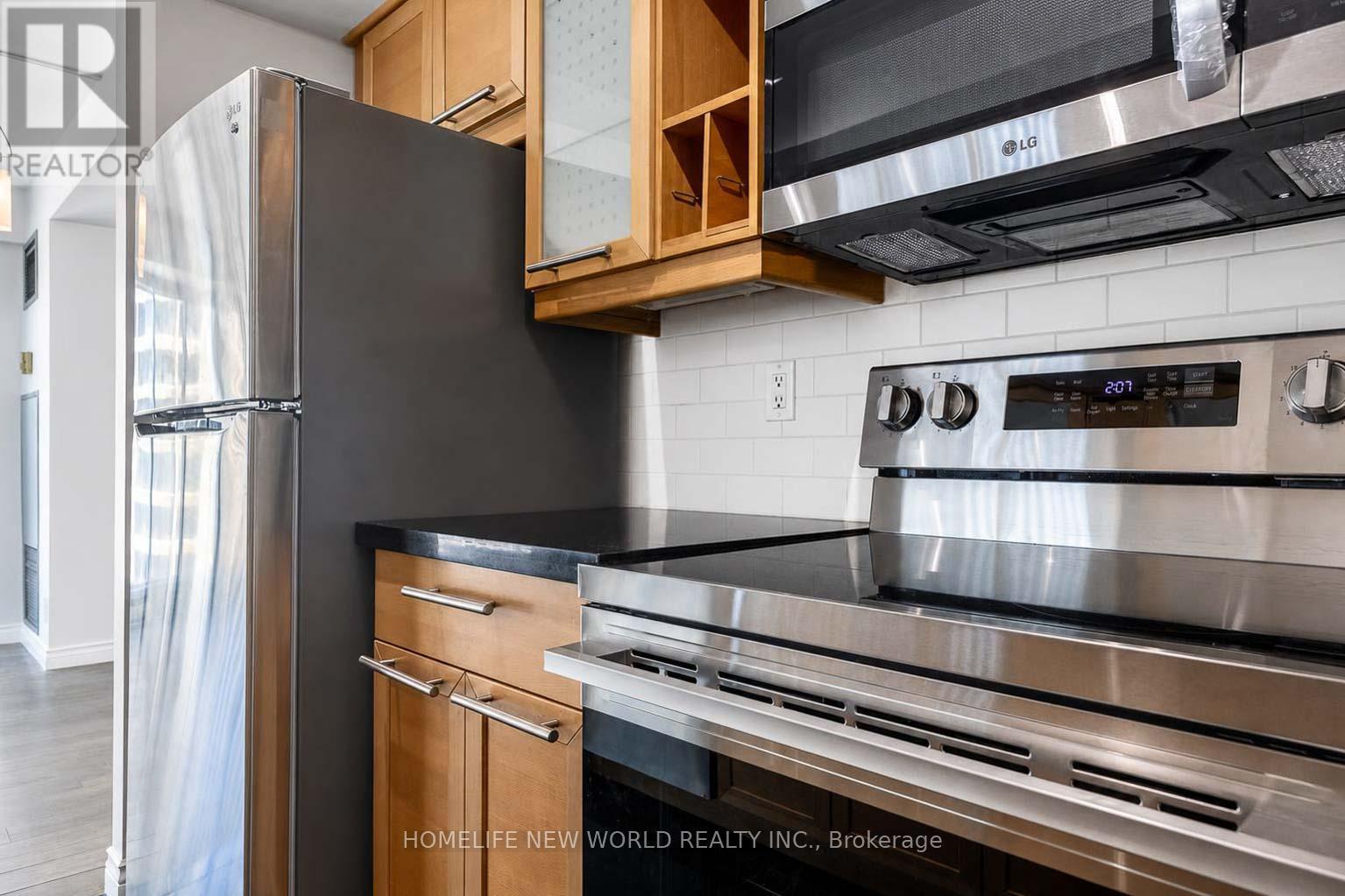 1602 - 77 Harbour Square, Toronto, ON - Indoor Photo Showing Kitchen With Stainless Steel Kitchen