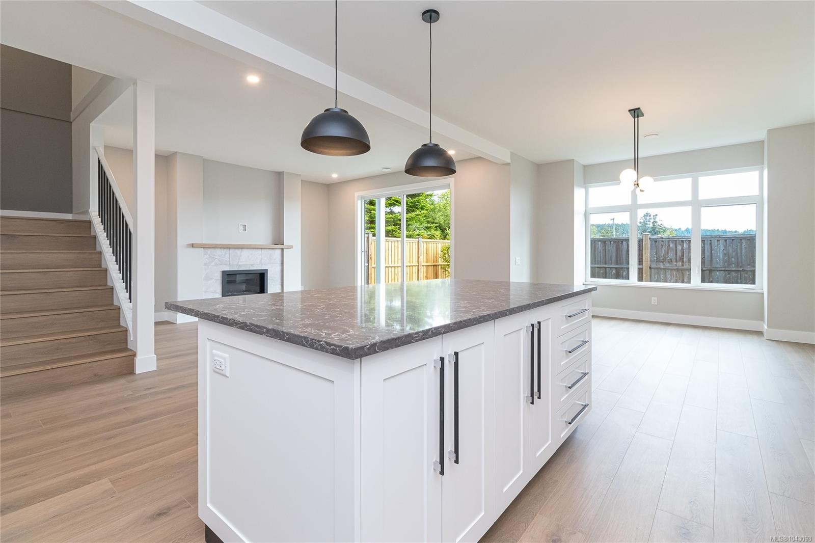 290 Seafield Rd, Colwood, BC