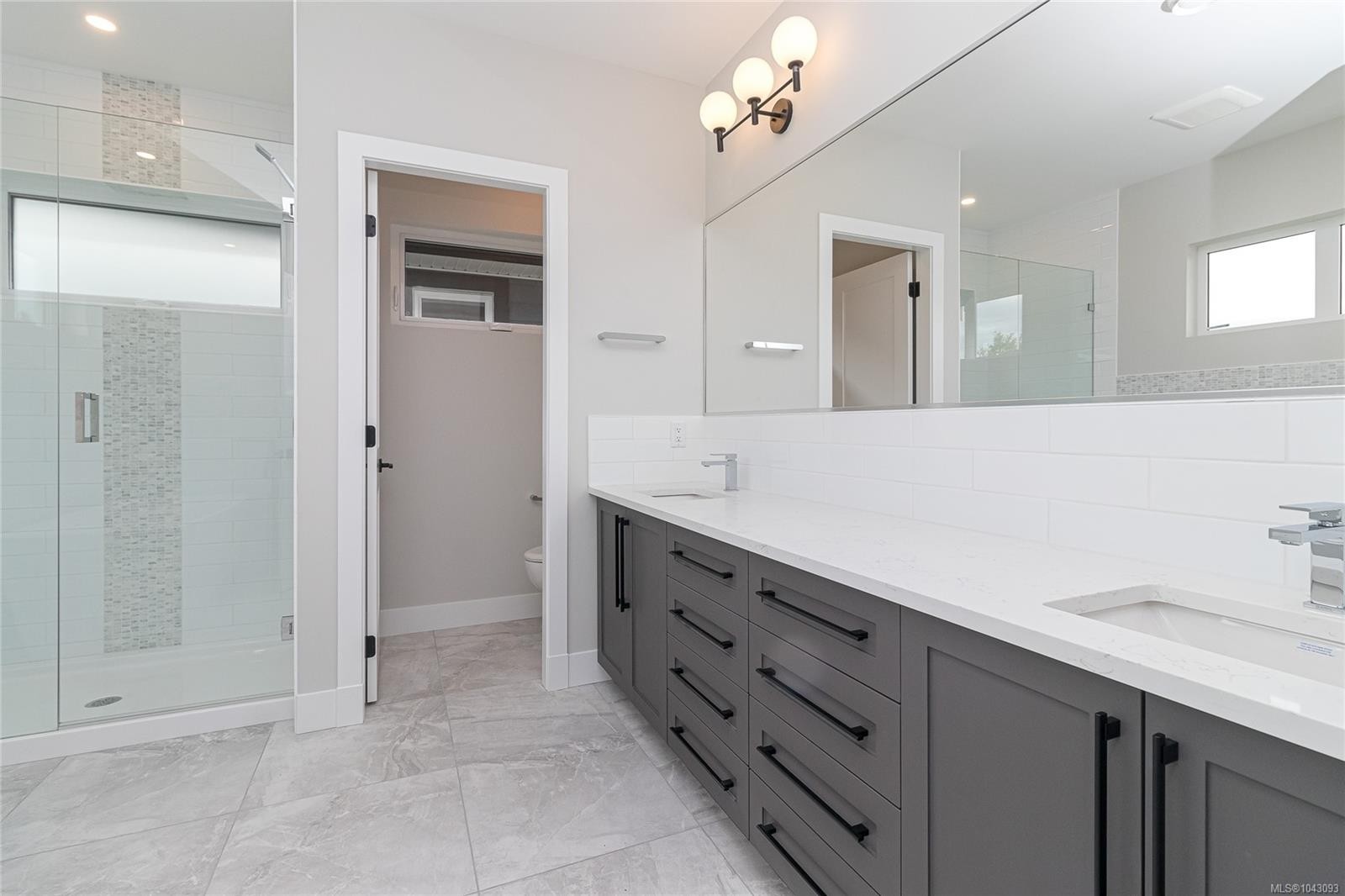 290 Seafield Rd, Colwood, BC