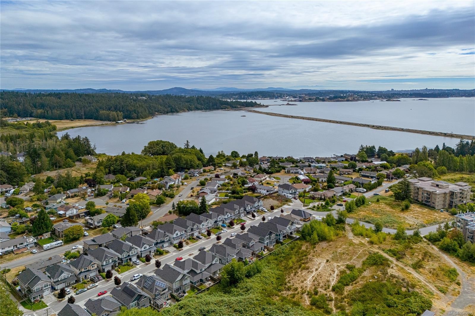 290 Seafield Rd, Colwood, BC