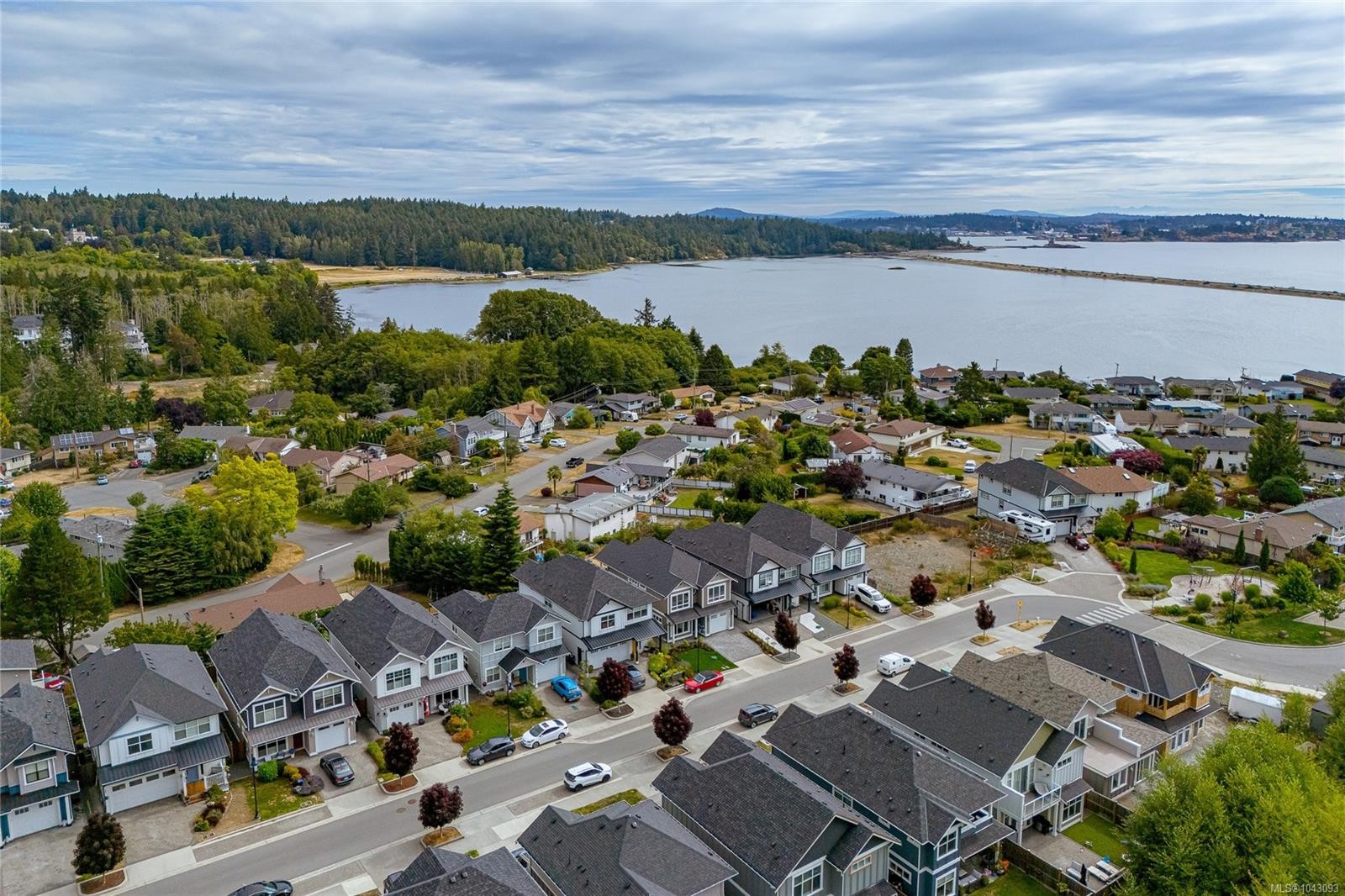 290 Seafield Rd, Colwood, BC