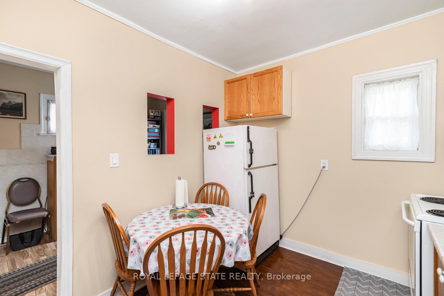 44 Arthur Avenue N, Hamilton, ON - Indoor Photo Showing Dining Room