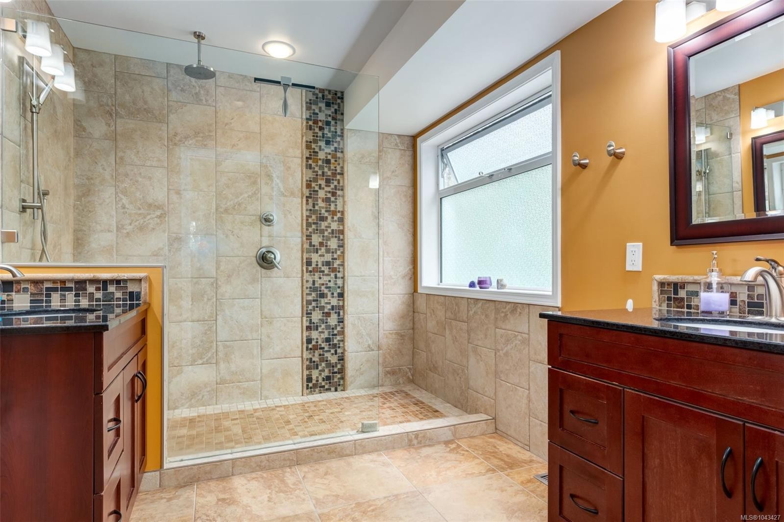 1206 Mckenzie Dr, Duncan, BC