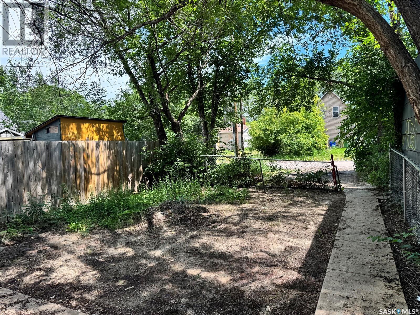 1157 Cameron Street, Regina, SK - Outdoor