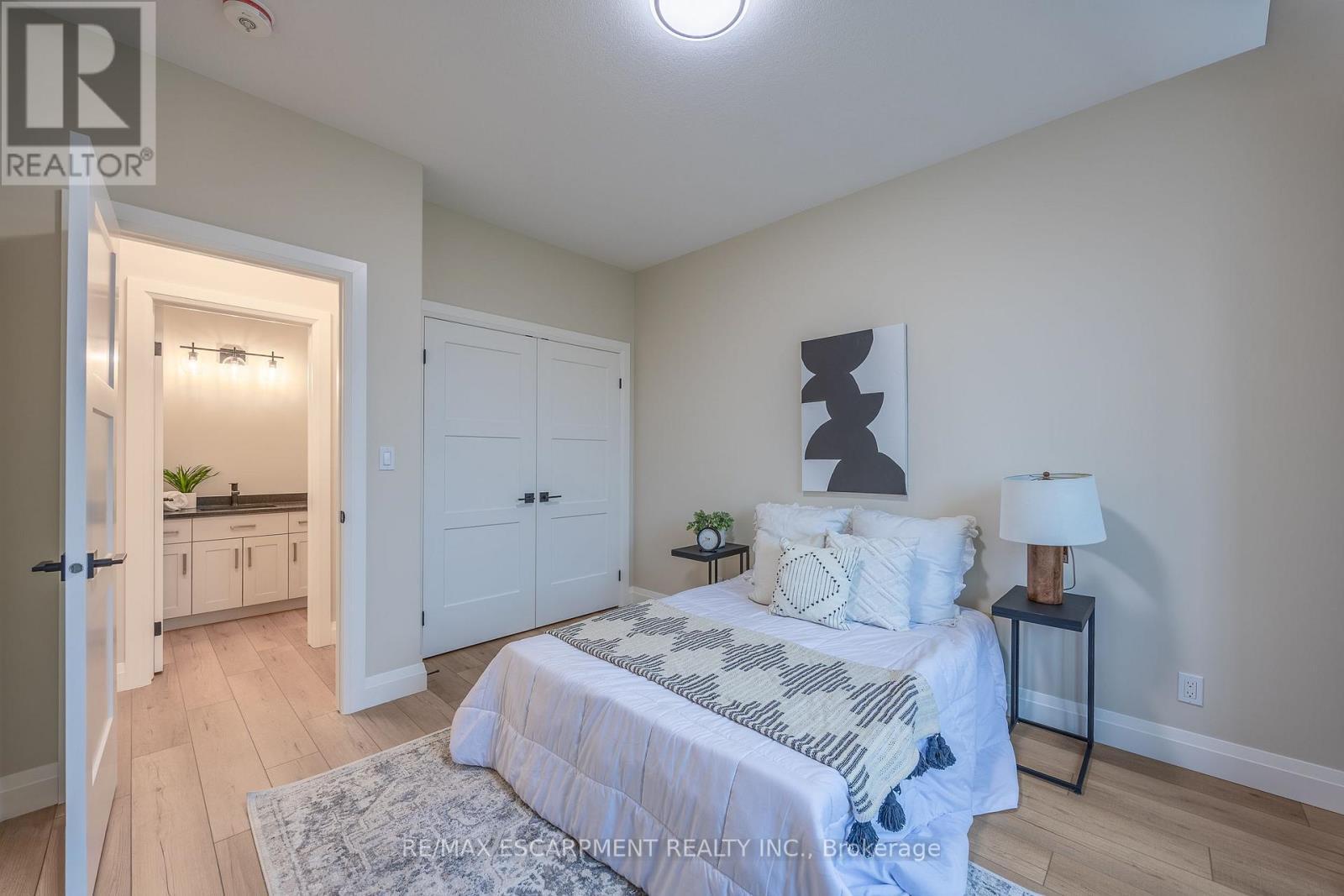 88 Craddock Boulevard, Haldimand, ON - Indoor Photo Showing Bedroom