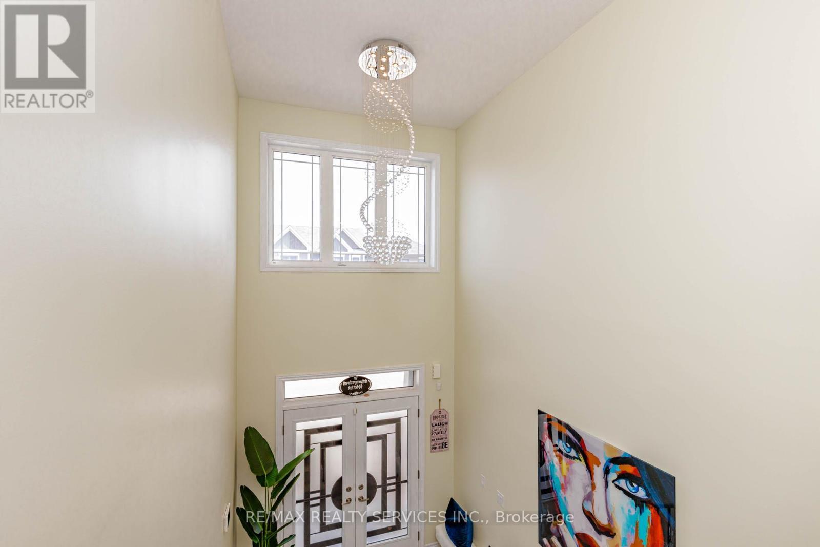 67 Malcolm Crescent, Haldimand, ON - Indoor Photo Showing Other Room