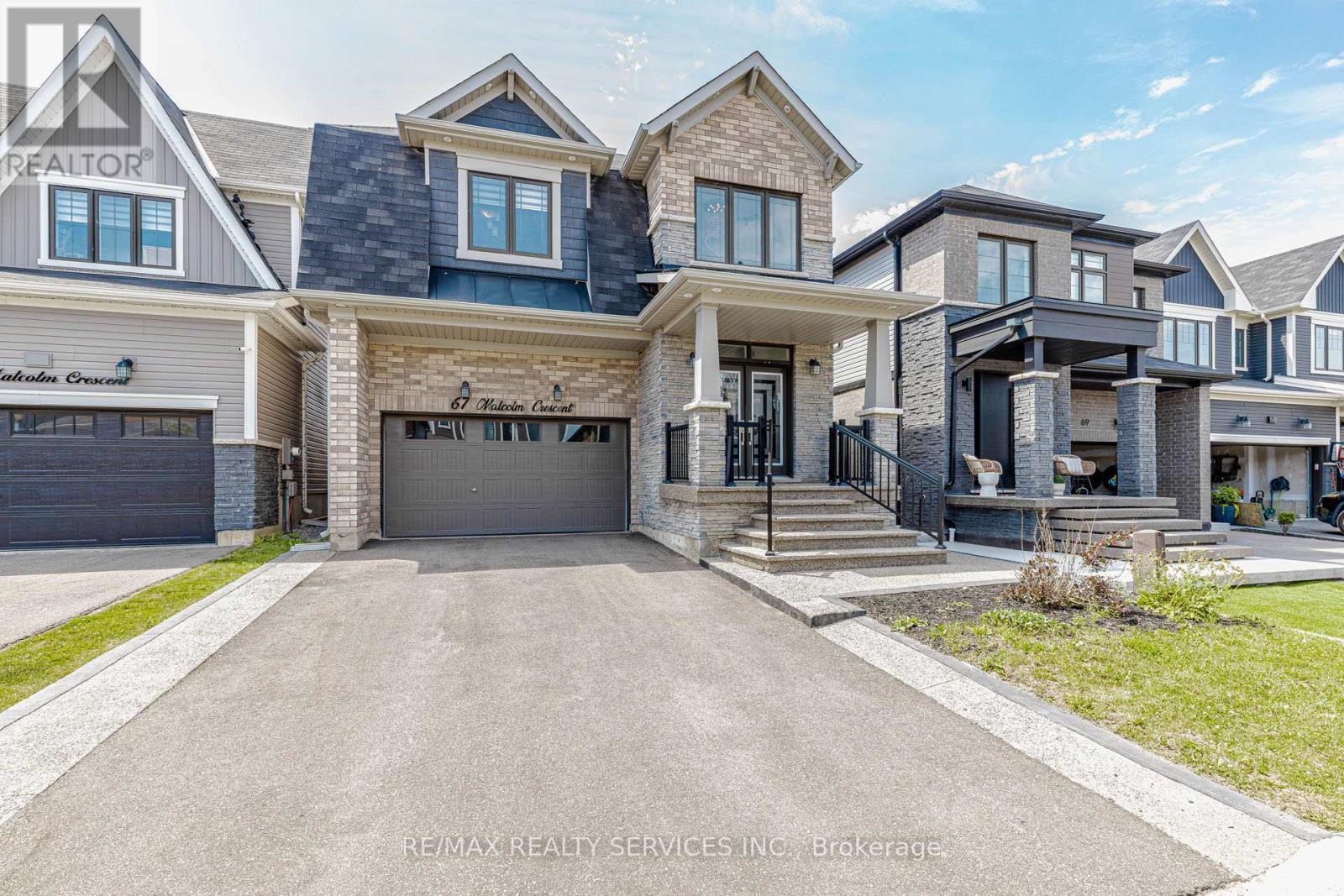 67 Malcolm Crescent, Haldimand, ON - Outdoor With Facade