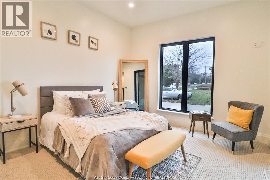 654 Lily Mac, Windsor, ON - Indoor Photo Showing Bedroom