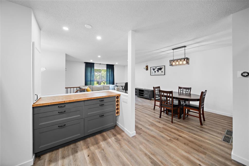 33 Maitland Drive, Winnipeg, MB - Indoor