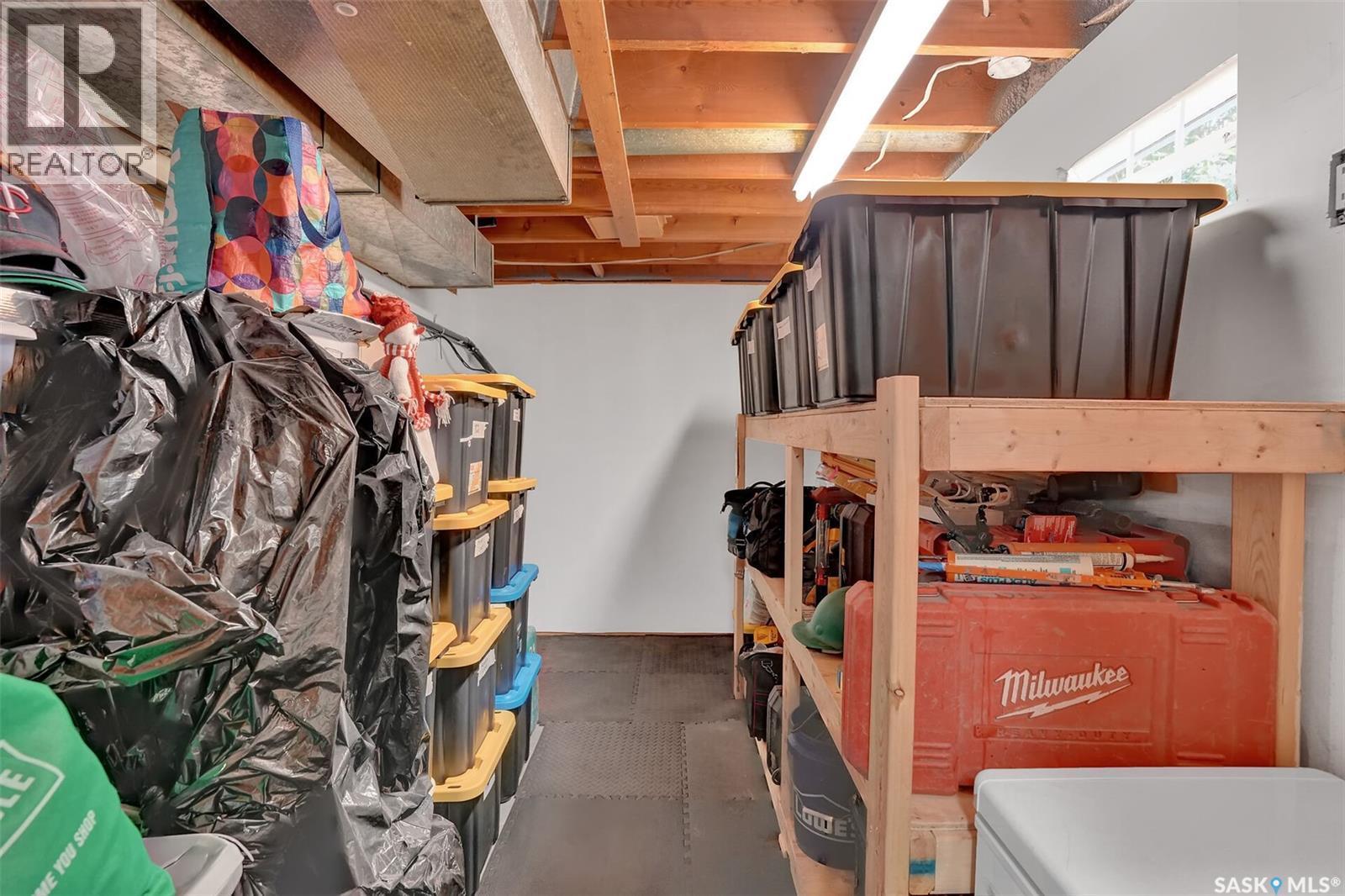961 Garry Street, Regina, SK - Indoor