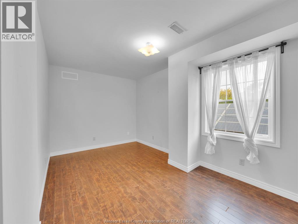 2929 Donnelly, Windsor, ON - Indoor Photo Showing Other Room
